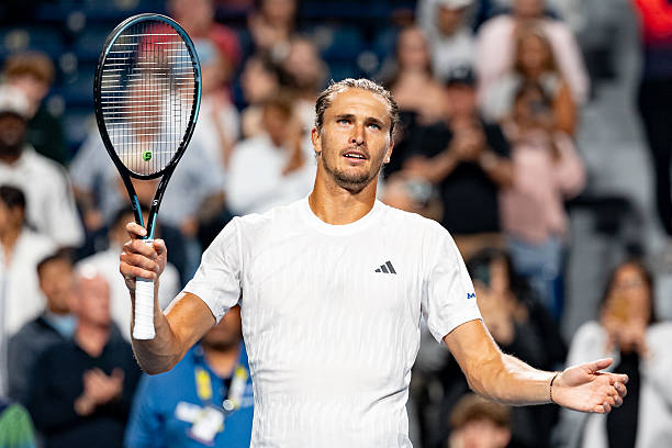 Торонто. Зверев выиграл 500-й матч в карьере, Попырин выбил из турнира Медведева