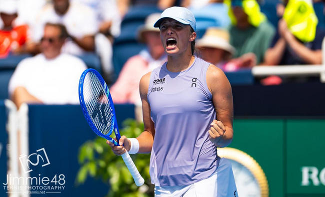 Цинциннати. Швёнтек обыграла "нейтральную" Калинскую и третий год подряд вышла в полуфинал