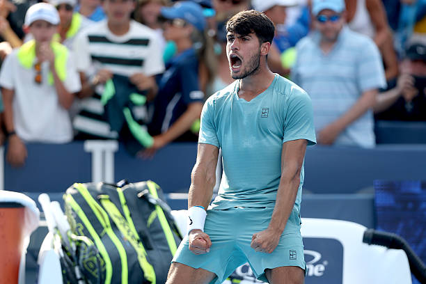 Цинциннати. Алькарас в трех сетах победил Рублёва и сыграет в полуфинале против Зверева, который разгромил Шелтона