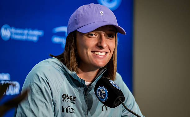 Ига Швёнтек – о предстоящем полуфинале против Рыбакиной: "Нужно быть очень внимательной, чтобы воспользоваться своими шансами"