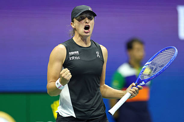 US Open. Швёнтек с камбэком победила Калинскую, Анисимова впервые сыграет в четвертом круге домашнего "мэйджора"