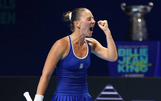 Billie Jean King Cup Finals. Костюк в двух сетах обыграла Коччаретто в первом матче против Италии