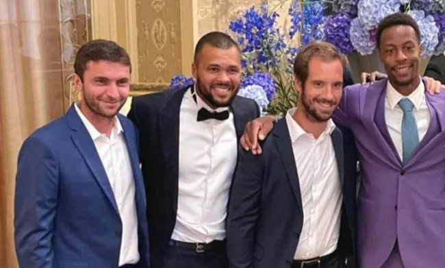 "Мушкетеры" уезжают в отпуск: французские теннисисты креативно отреагировали на решение Гаэля Монфиса завершить карьеру