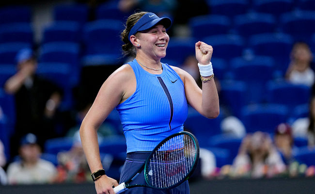 Пекин. Анисимова в тяжелых трех сетах обыграла Паолини в четвертьфинале