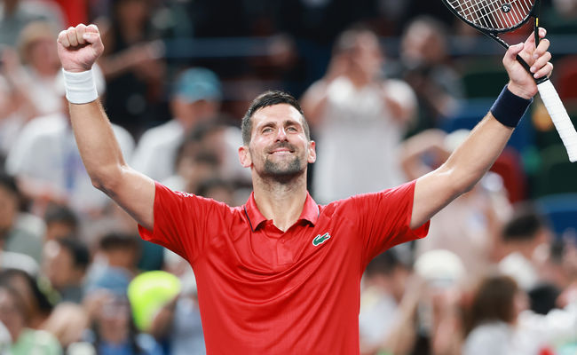 Шанхай. Джокович в тяжелом трехчасовом матче победил Мунара и установил возрастной рекорд на "Мастерсах"