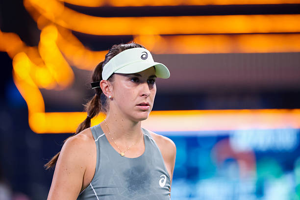 Белинда Бенчич - о тяжелой победе над Стародубцевой: "Юлия - очень умная соперница, она постоянно осложняла мне жизнь на корте"