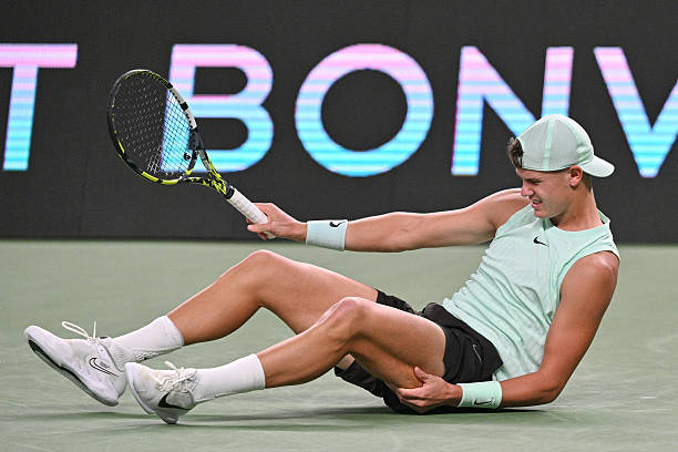 "Если мы хотим чтобы наши карьеры были длительными, календарь и Тур должны адаптироваться". Теннисисты призывают АТР к изменениям после ужасной травмы Руне