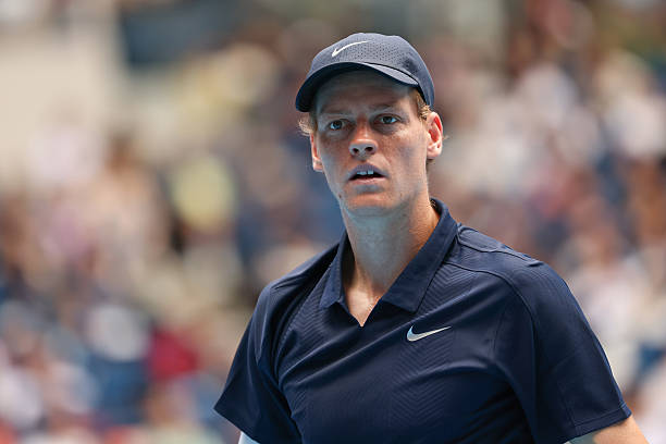 "Ему же нужно в теннис играть, а не воевать". Отказ Янника Синнера играть за сборную в финале Кубка Дэвиса разжег страсти в Италии