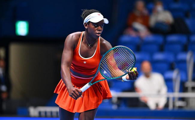 Токио. Носкова выиграла стартовый матч, Мбоко победила Лис на пути в четвертьфинал