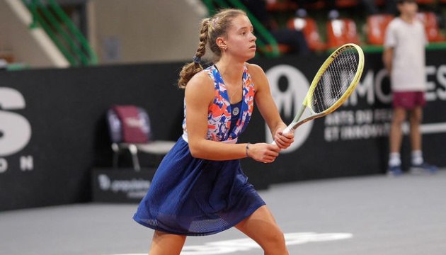 Пуатье (W75). Подрез в двух сетах выиграла свой четвертьфинальный матч