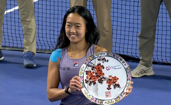 Гуанчжоу. Лі перемогла Сунь у вирішальному матчі та виграла другий титул у кар'єрі