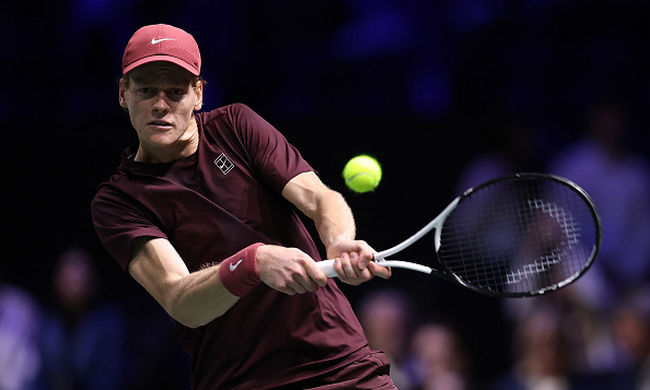 Париж. Синнер выиграл 50-й матч в сезоне и встретится с Шелтоном, де Минор и Зверев вышли в четвертьфинал