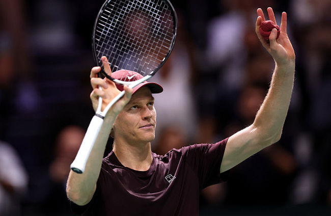 Париж. Синнер отдал всего один гейм в полуфинале против Зверева