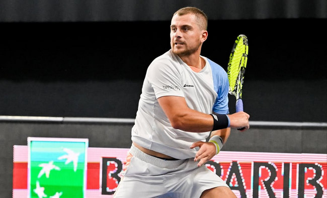 Мец. Жаке переміг у протистоянні "лакі лузерів", Табюр відіграв матчбол на шляху до дебютного чвертьфіналу