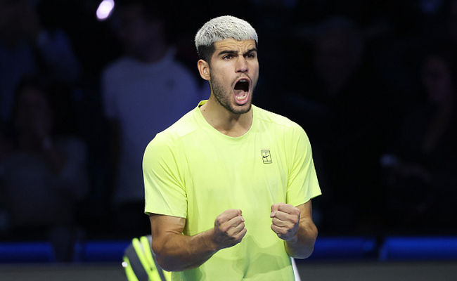 ATP Finals. Алькарас у двох сетах переміг Оже-Альяссіма і зіграє у вирішальному матчі
