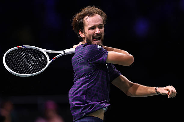 Лідери російського тенісу зіграють на показовому турнірі, який проводиться на гроші компанії-спонсора війни в Україні