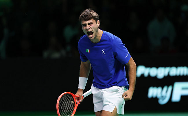 Davis Cup Finals. Коболлі приніс друге переможне очко Італії у півфіналі, відігравши матчболи у протистоянні з Бергсом