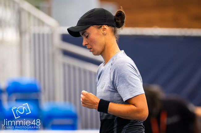 Лімож. Калініна перемогла п'яту сіяну Паркс на шляху до півфіналу