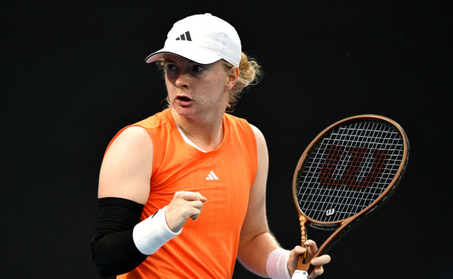 Окленд. Джонс вперше перемогла суперницю з топ-20, дві тенісистки дебютували у Турі
