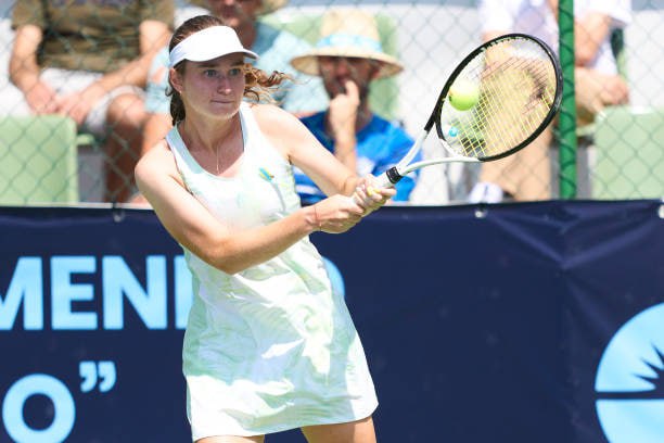 Канберра. Снигур уступила в своем крупнейшем полуфинале в карьере