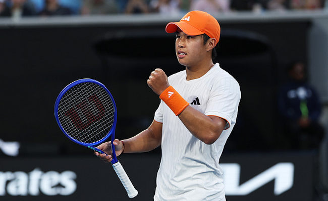 Australian Open. Звєрєв знову обіграв Серундоло, Тьєн дебютує у чвертьфіналі після перемоги над "нейтральним" Медведєвим