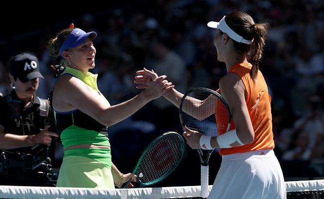 Australian Open. Анисимова впервые вышла в четвертьфинал соревнований, обыграв Ван Синьюй