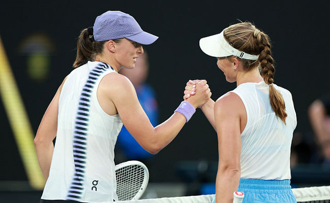 Australian Open. Швёнтек одержала разгромную победу над "квалифаером" на пути в 1/4 финала