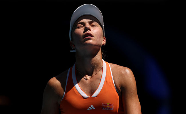 Australian Open. Йович уступила лидеру рейтинга Соболенко в четвертьфинале