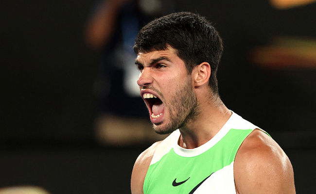 Australian Open. Алькарас дебютирует в полуфинале соревнований после победы над де Минором