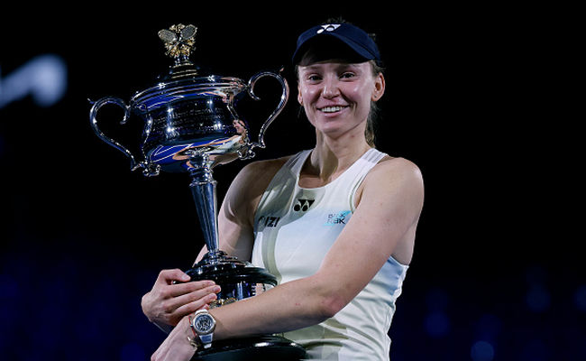 Australian Open. Рыбакина победила лидера рейтинга Соболенко в финале, совершив камбэк в решающем сете