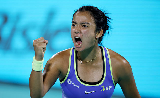 Абу-Даби. Бейлек в двух сетах обыграла Остапенко, Эала совершила камбэк в матче с "нейтральной" Саснович