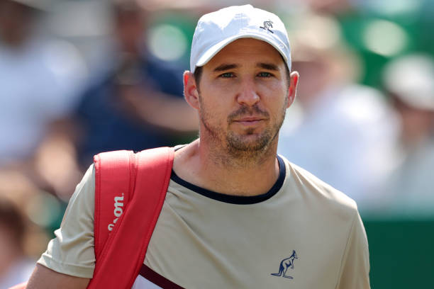 Лидер сборной Сербии был госпитализирован с ушибом головы после матча Кубка Дэвиса