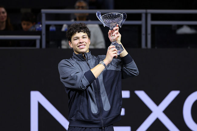 Даллас. Шелтон отыграл матчболы в финальном противостоянии с Фритцем