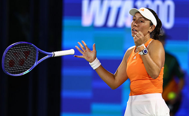 Дубай. Пегула здійснила камбек у півфіналі проти Анісімової та виграла у трьох сетах