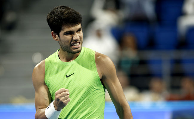 Доха. Алькарас победил в полуфинале прошлогоднего чемпиона Рублева и сыграет за титул против Фиса