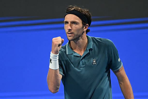 Дубай. Ріндеркнеш переміг Дрейпера на шляху до чвертьфіналу, Бруксбі вибив із турніру Хачанова