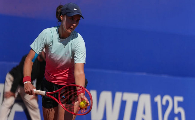 Анталія. Калініна третій тиждень поспіль зіграє в основній сітці