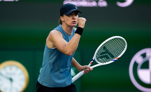 Индиан-Уэллс. Швёнтек взяла реванш у Саккари, Картэл победила Кис на пути в 1/8 финала