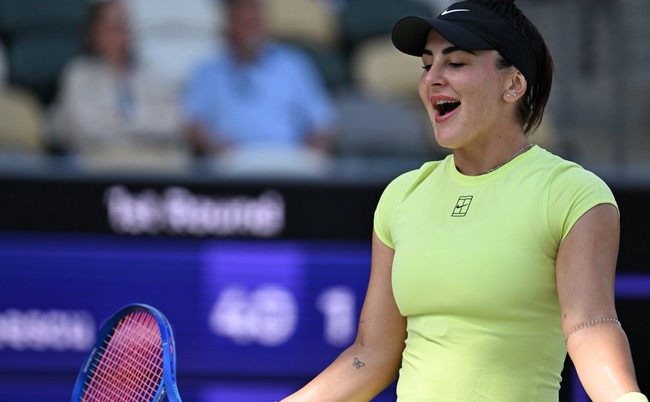 Чарльстон. Юань Юэ одержала волевую победу над Шериф, отыграв матчбол, Андрееску впервые за восемь месяцев выиграла матч в Туре