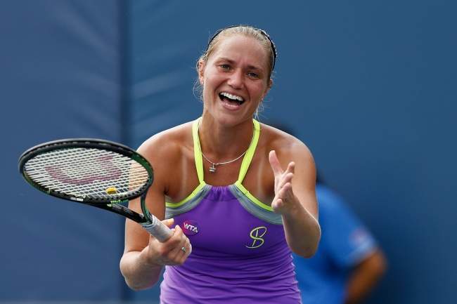 Стэнфорд. Свитолина в драматичном матче обыгрывает Бондаренко (+фото)