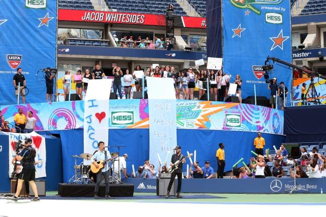 Джокович, Уильямс, Федерер и Надаль стали гостями "Детского дня" (+фото и видео)