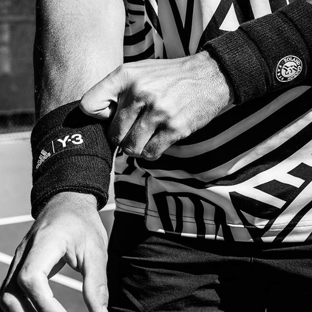 "Черно-белый" Ролан Гаррос от "Adidas" (ФОТО)