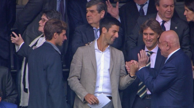 Травма Азаренко, победа Джоковича и теннисный десант на футболе  (+фото и видео)