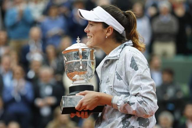 Плагиат Джоковича, "русская" Мугуруса, Серена утешает Младенович (+фото и видео)