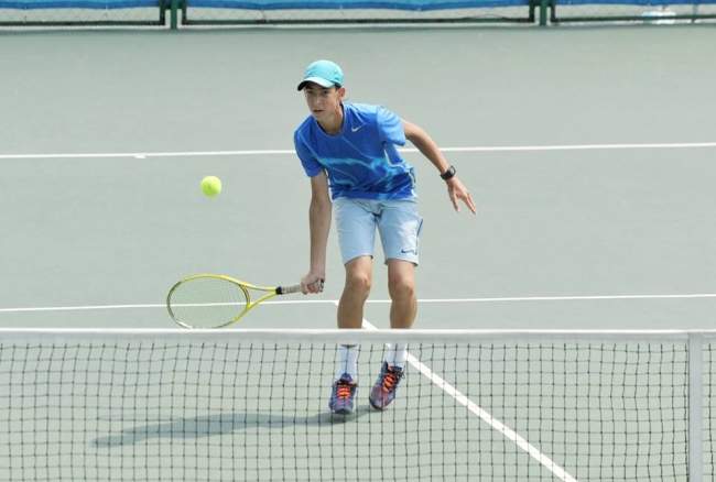 Юниоры. Петровское. Вашешников защищает титул, Оришкевич не сумела доиграть финал (+фото)