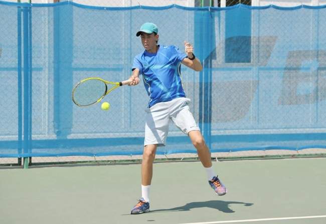 Юниоры. Петровское. Вашешников защищает титул, Оришкевич не сумела доиграть финал (+фото)