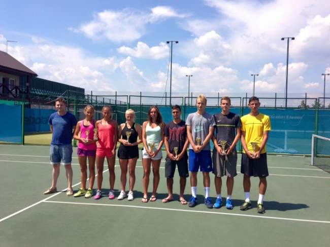 Юниоры. Петровское. Вашешников защищает титул, Оришкевич не сумела доиграть финал (+фото)