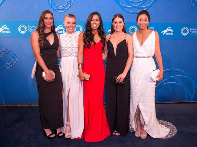 Хьюитт, Стосур, Гаврилова и Алкотт на национальной теннисной премии "Newcombe Medal" (ФОТО)