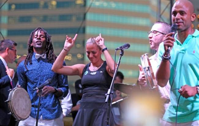 Пуиг одержала победу над Шараповой в выставочном матче в Пуэрто-Рико (ФОТО)