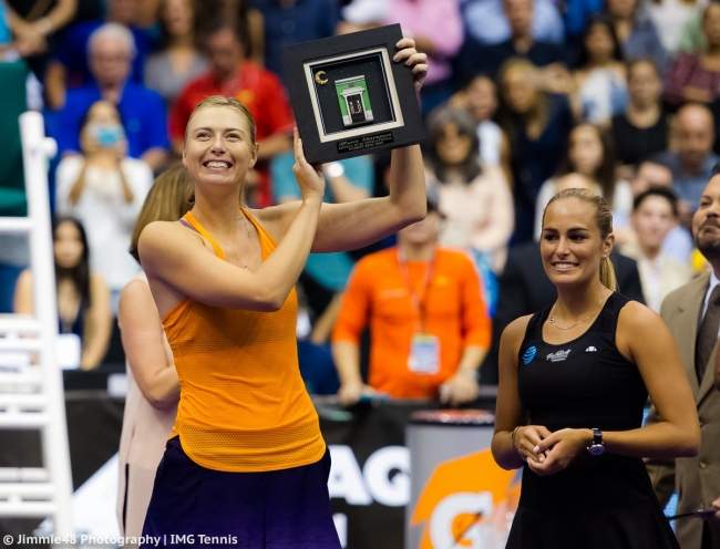 Пуиг одержала победу над Шараповой в выставочном матче в Пуэрто-Рико (ФОТО)